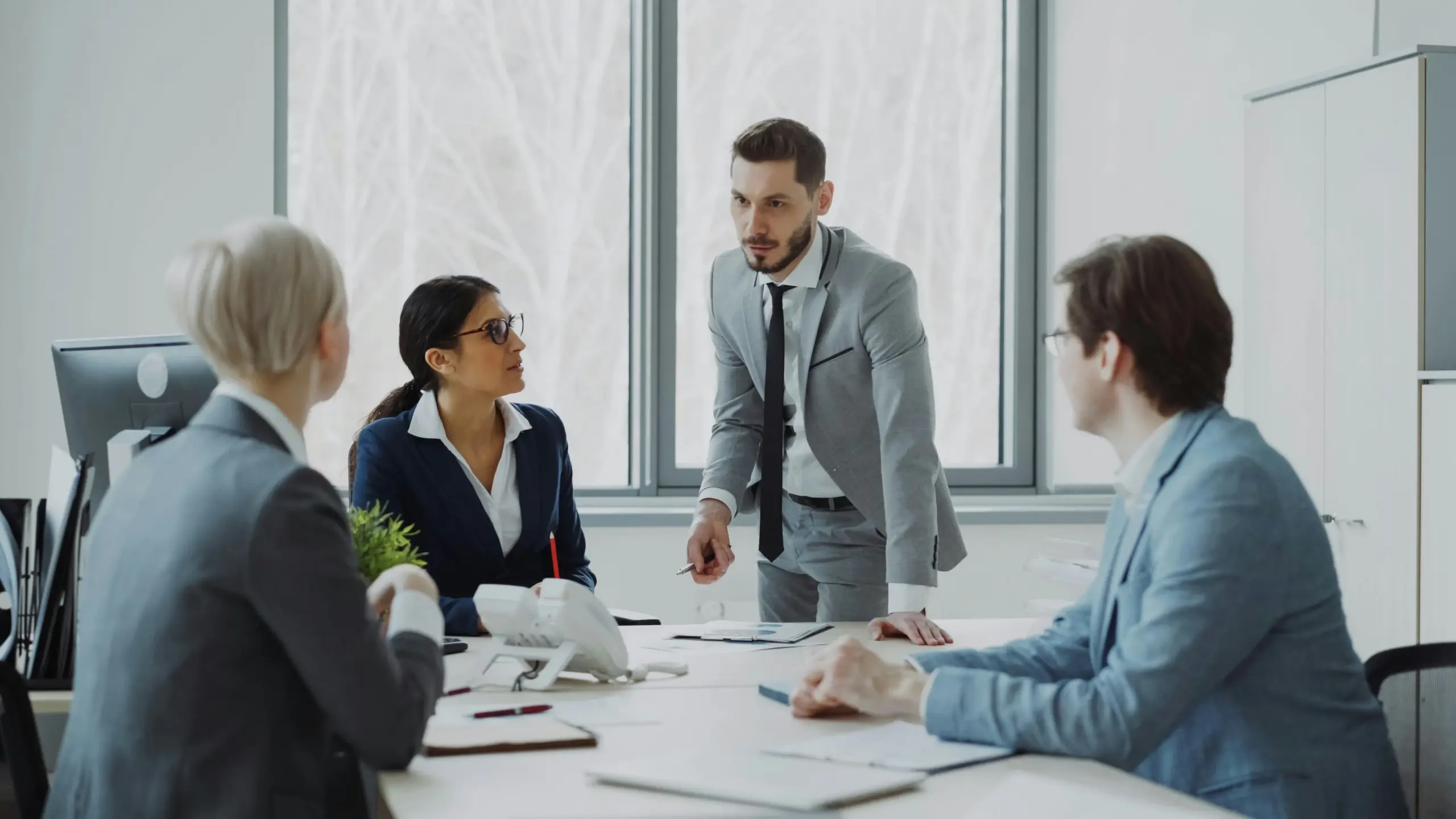 PEO vs HR Software: Which One Actually Fixes Your HR Problems as a Growing Business?